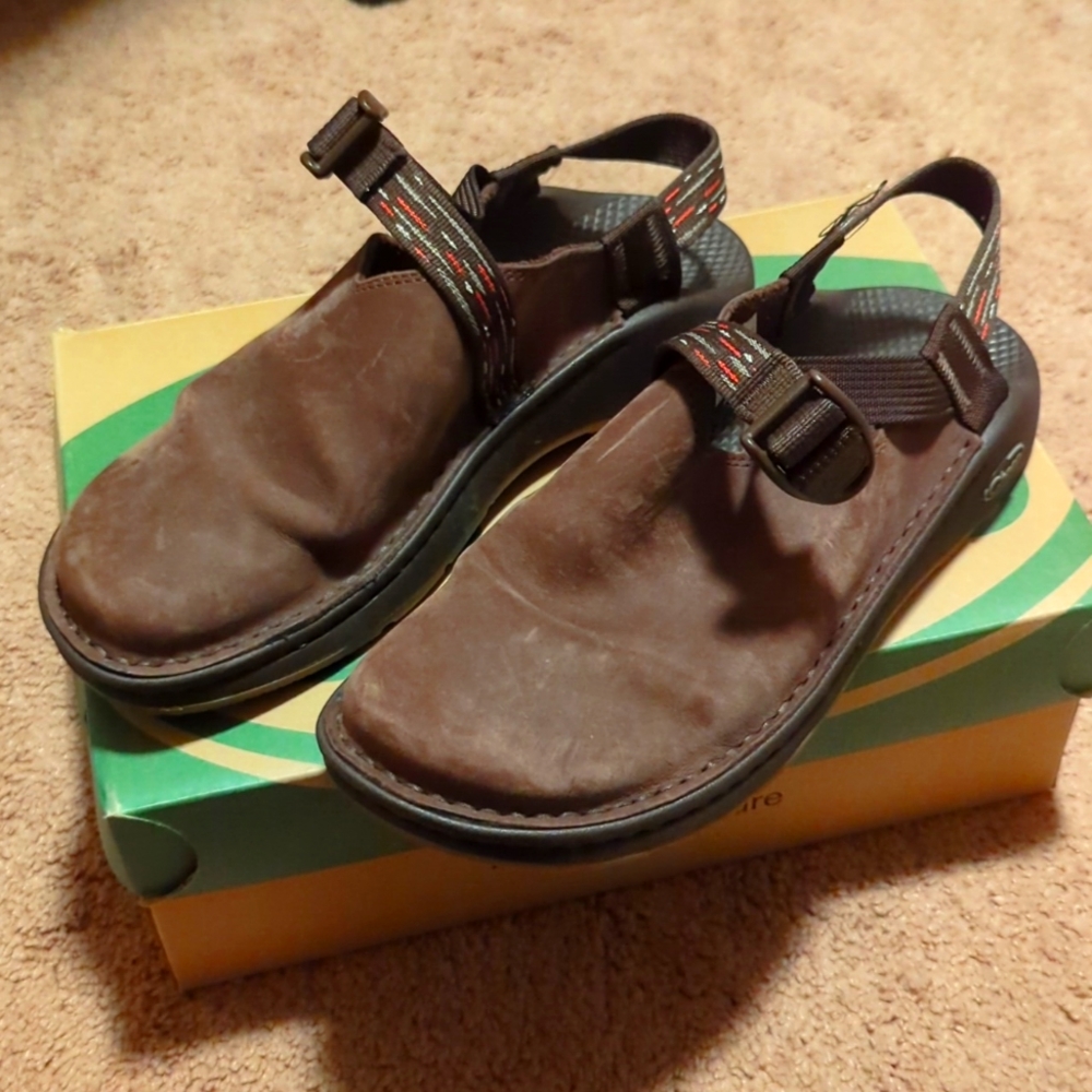 Chaco Toecoop Clog brown leather 9